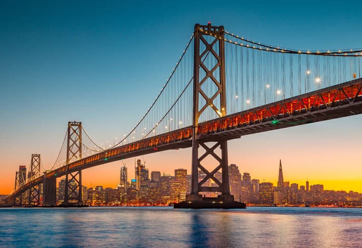 Photo of the Golden Gate bridge in San Francisco, California.